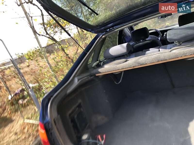 Седан Toyota Carina 1997 в Одессе