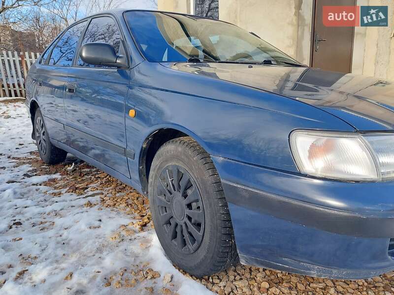 Ліфтбек Toyota Carina 1992 в Чорноморську