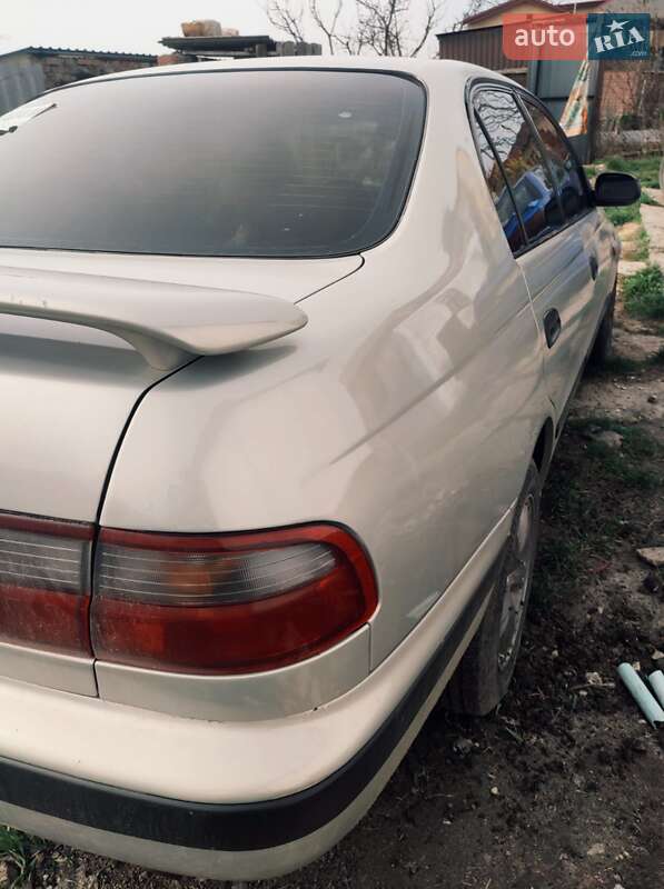 Седан Toyota Carina 1993 в Подольске