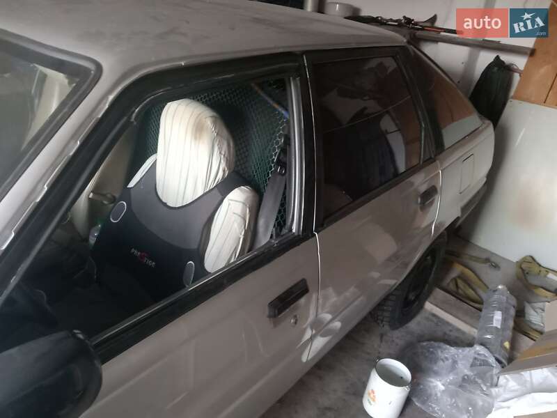 Хэтчбек Toyota Carina 1985 в Подольске
