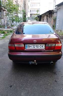 Седан Toyota Carina 1994 в Одессе