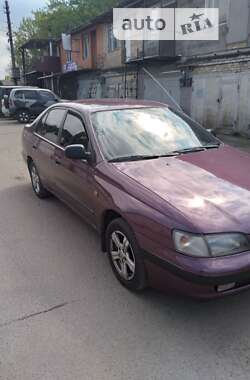 Седан Toyota Carina 1993 в Киеве