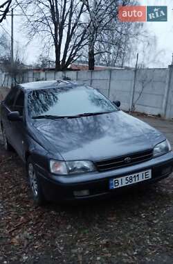 Седан Toyota Carina 1994 в Лубнах