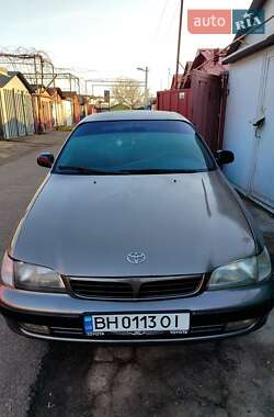 Седан Toyota Carina 1995 в Черноморске