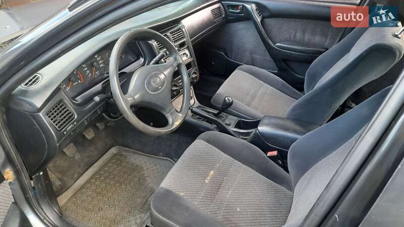 Седан Toyota Carina 1995 в Харькове