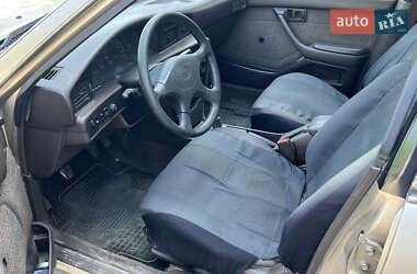 Седан Toyota Carina 1988 в 
