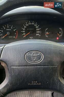 Седан Toyota Carina 1995 в Одессе