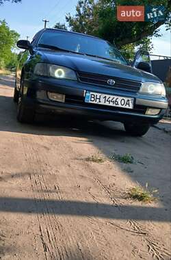Седан Toyota Carina 1995 в Одессе