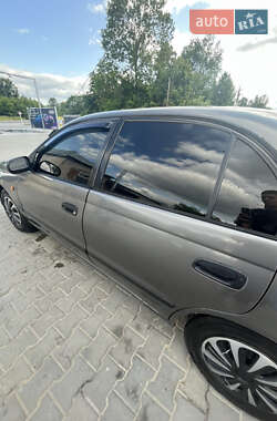 Седан Toyota Carina 1994 в Баре
