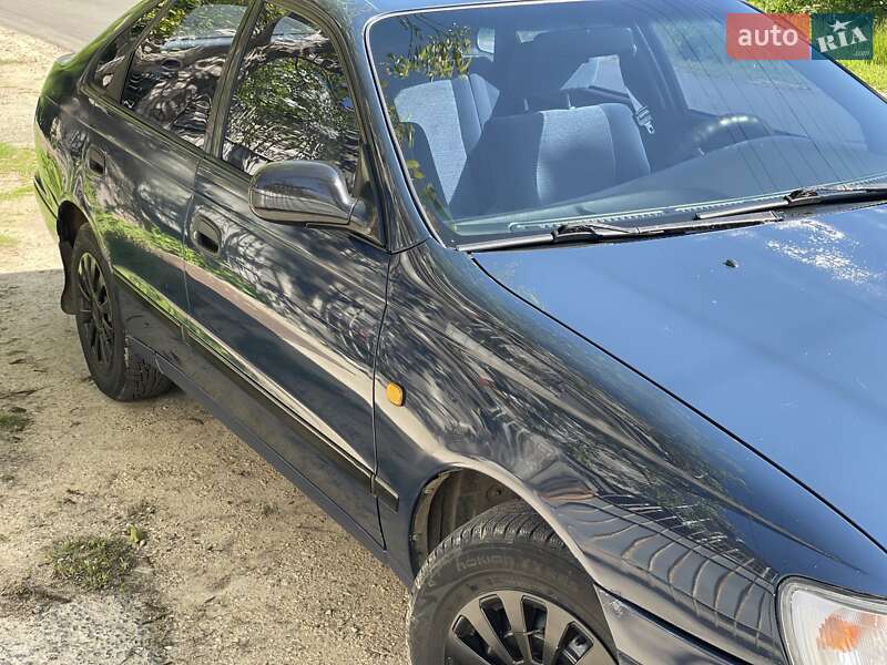 Ліфтбек Toyota Carina 1992 в Чорноморську