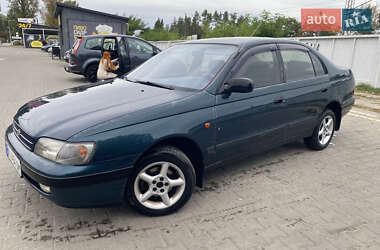 Седан Toyota Carina 1995 в Ірпені