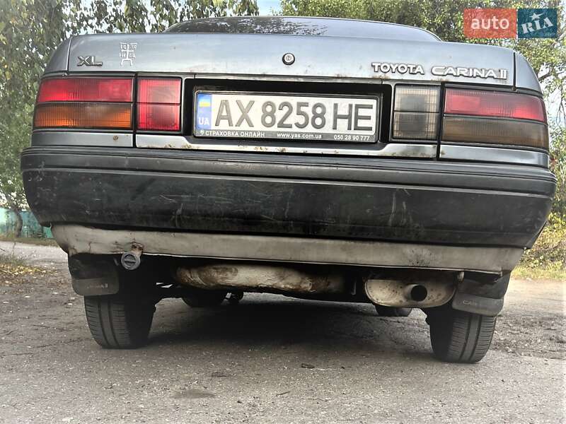 Седан Toyota Carina 1990 в Харкові
