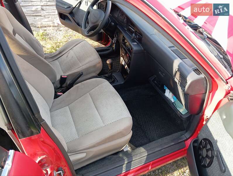 Универсал Toyota Carina 1988 в Сумах