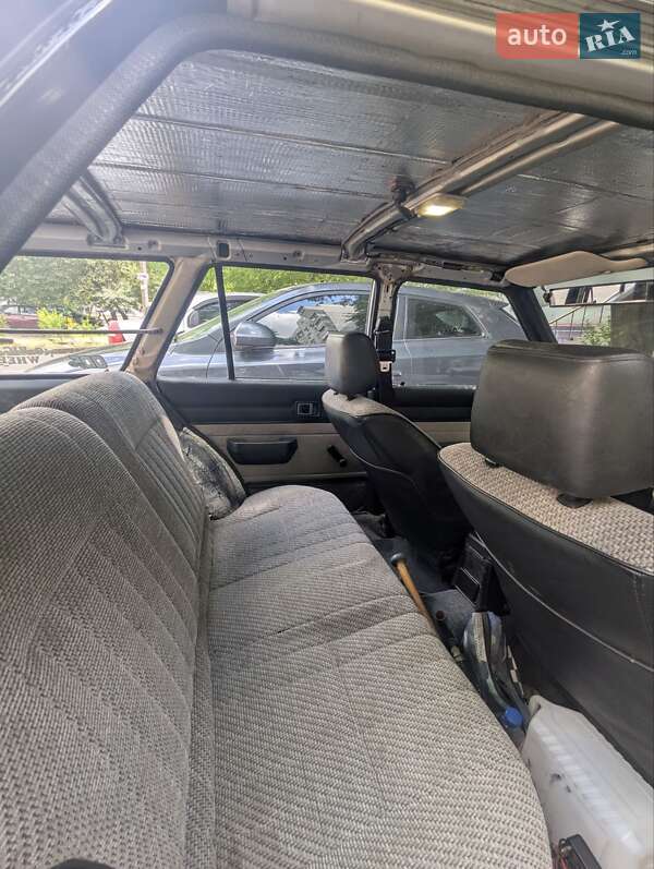 Универсал Toyota Carina 1986 в Запорожье