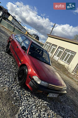 Седан Toyota Carina 1992 в Чернівцях