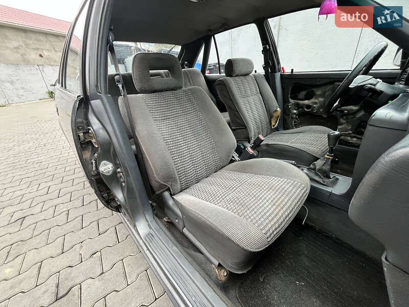 Хэтчбек Toyota Carina 1991 в Одессе