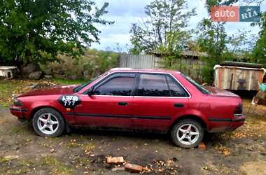 Седан Toyota Carina 1989 в Первомайске