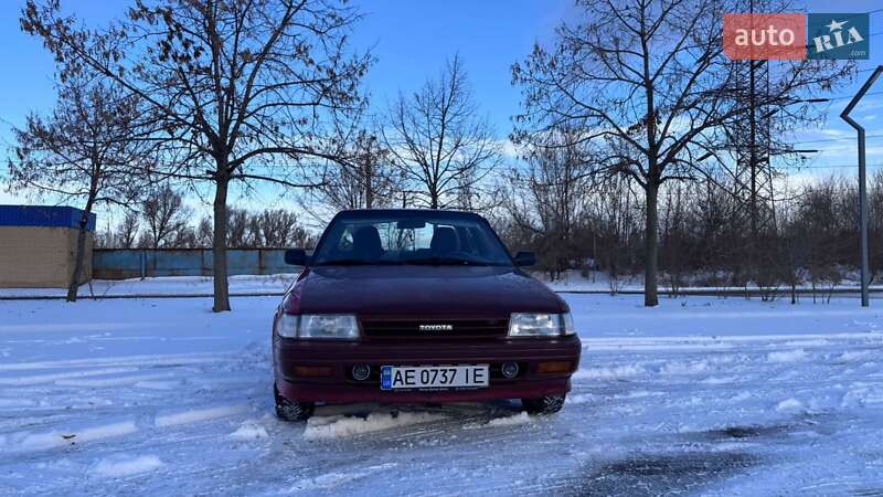 Toyota Carina 1990 Toyota Carina 1990