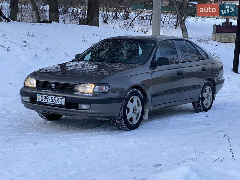 Седан Toyota Carina 1994 в Збараже