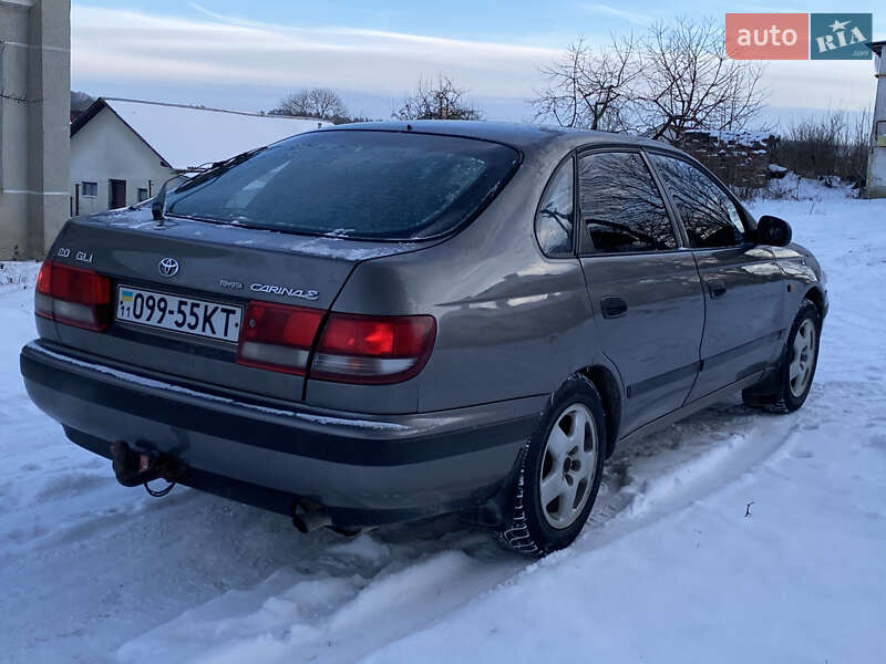 Седан Toyota Carina 1994 в Збараже