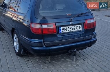 Седан Toyota Carina 1994 в Одессе