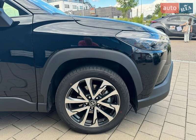 Внедорожник / Кроссовер Toyota Corolla Cross 2024 в Киеве