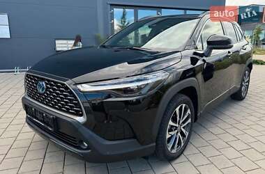 Позашляховик / Кросовер Toyota Corolla Cross 2024 в 