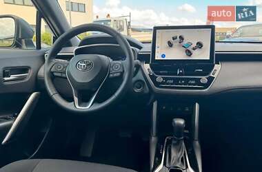 Позашляховик / Кросовер Toyota Corolla Cross 2024 в 