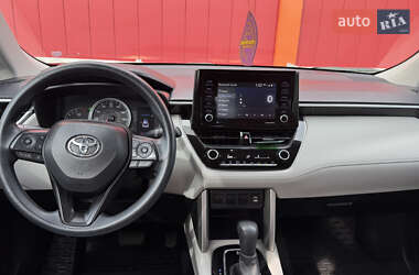 Позашляховик / Кросовер Toyota Corolla Cross 2022 в 