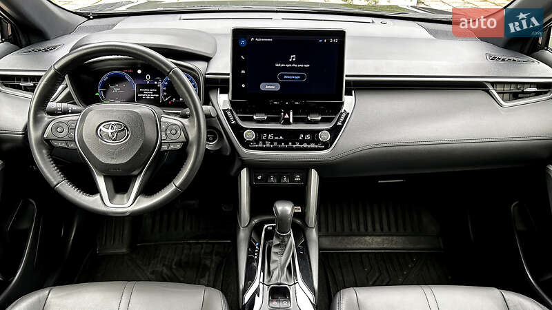 Позашляховик / Кросовер Toyota Corolla Cross 2023 в Чернівцях