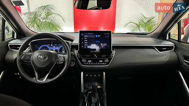 Позашляховик / Кросовер Toyota Corolla Cross 2023 в Ужгороді