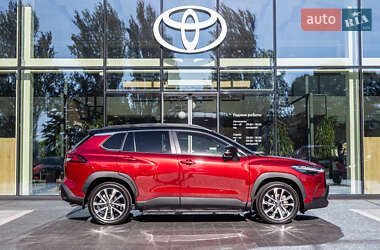 Позашляховик / Кросовер Toyota Corolla Cross 2024 в 