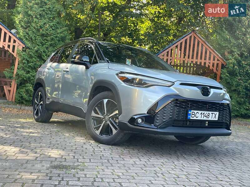 Внедорожник / Кроссовер Toyota Corolla Cross 2024 в 