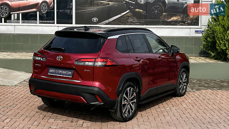Позашляховик / Кросовер Toyota Corolla Cross 2024 в Чернівцях