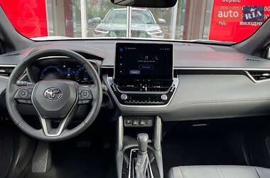 Позашляховик / Кросовер Toyota Corolla Cross 2024 в 