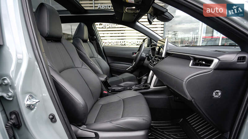 Позашляховик / Кросовер Toyota Corolla Cross 2024 в Львові