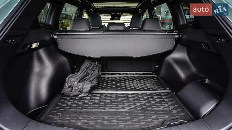 Позашляховик / Кросовер Toyota Corolla Cross 2024 в Львові