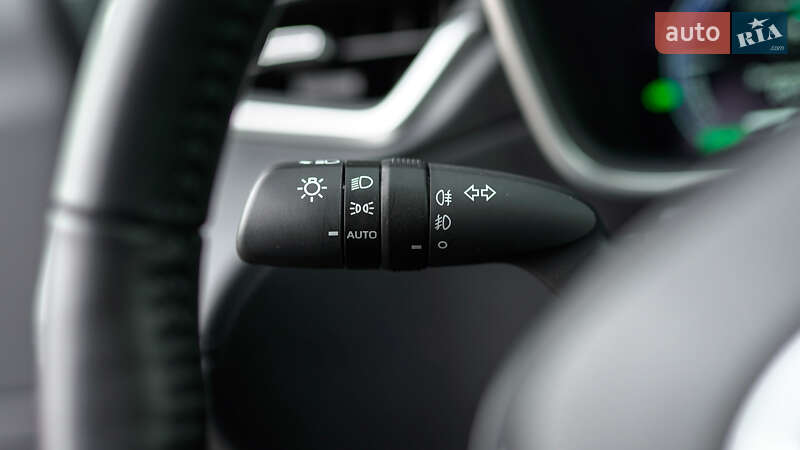 Позашляховик / Кросовер Toyota Corolla Cross 2024 в Львові