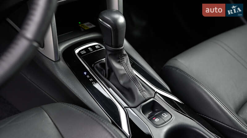 Позашляховик / Кросовер Toyota Corolla Cross 2024 в Львові