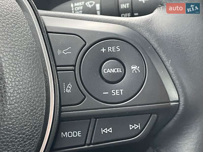 Внедорожник / Кроссовер Toyota Corolla Cross 2022 в Киеве