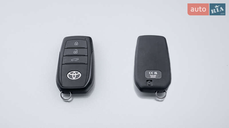 Позашляховик / Кросовер Toyota Corolla Cross 2023 в Дніпрі