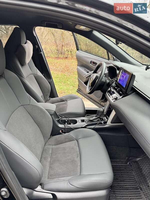 Внедорожник / Кроссовер Toyota Corolla Cross 2024 в Ватутино