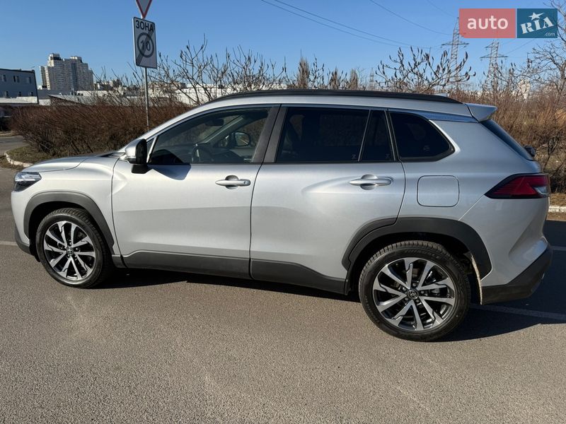 Внедорожник / Кроссовер Toyota Corolla Cross 2024 в Киеве