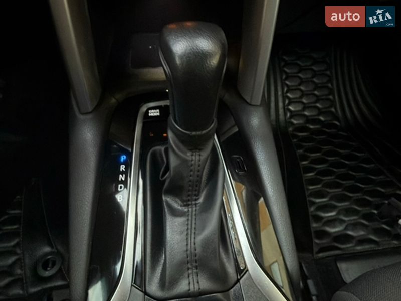 Внедорожник / Кроссовер Toyota Corolla Cross 2023 в Киеве