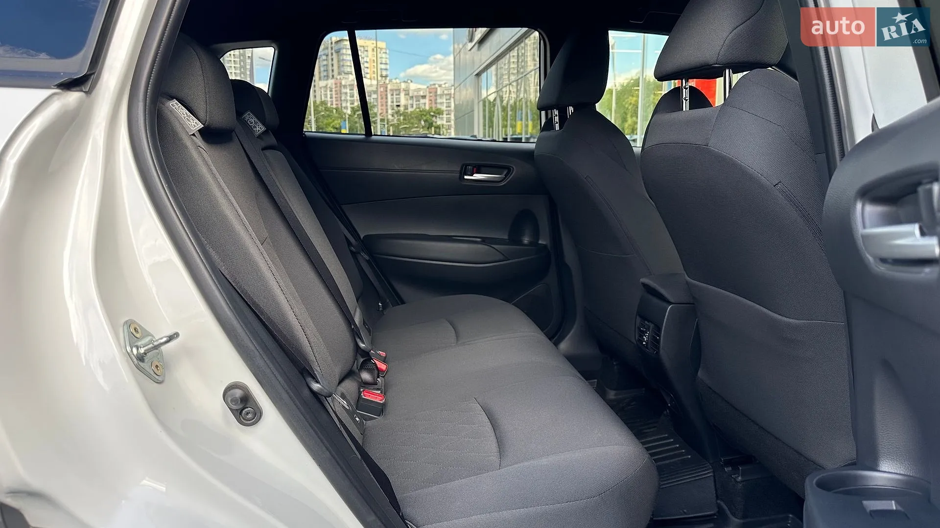 2025 Toyota Corolla Cross - мініатюра 8
