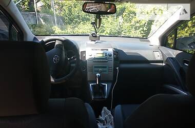 Мінівен Toyota Corolla Verso 2005 в 