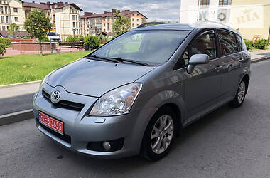 Минивэн Toyota Corolla Verso 2008 в Ровно