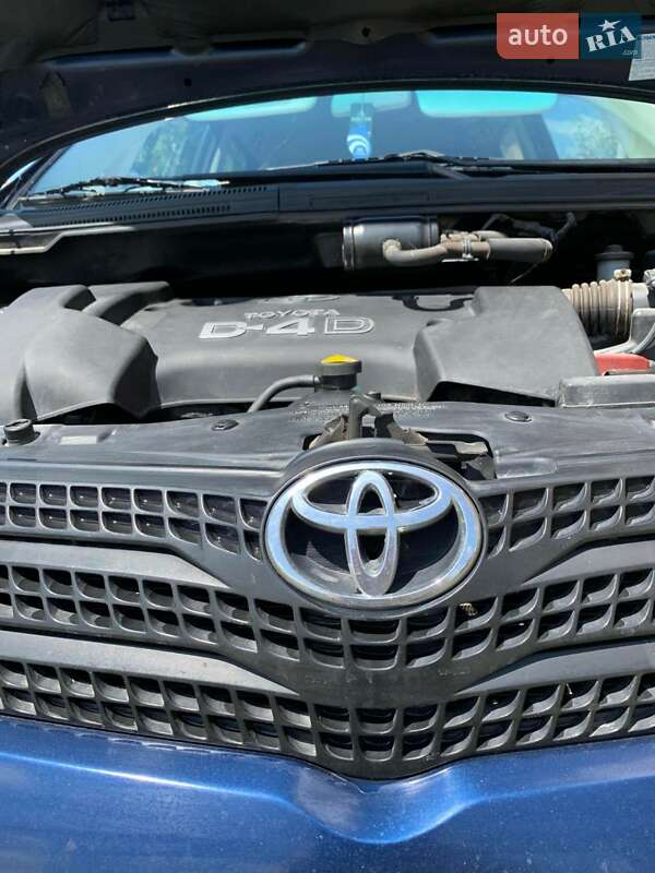 Мінівен Toyota Corolla Verso 2003 в Львові