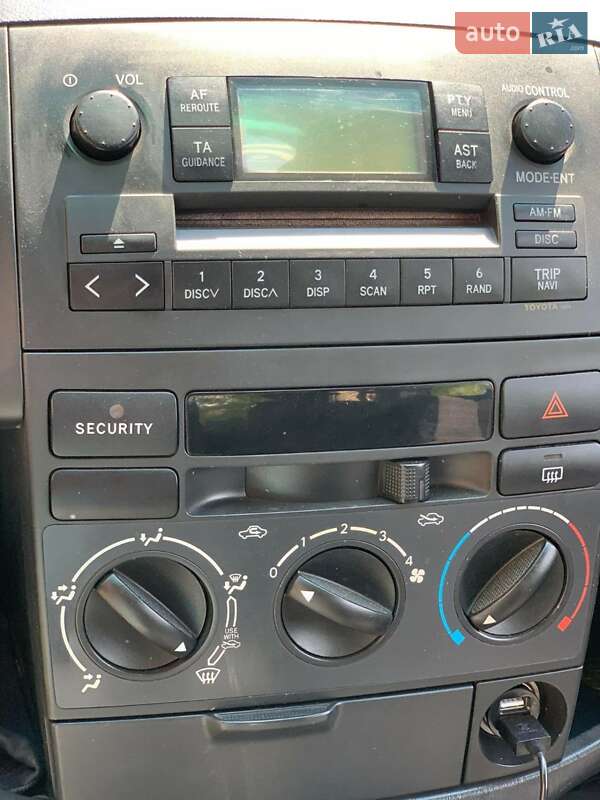 Мінівен Toyota Corolla Verso 2003 в Львові