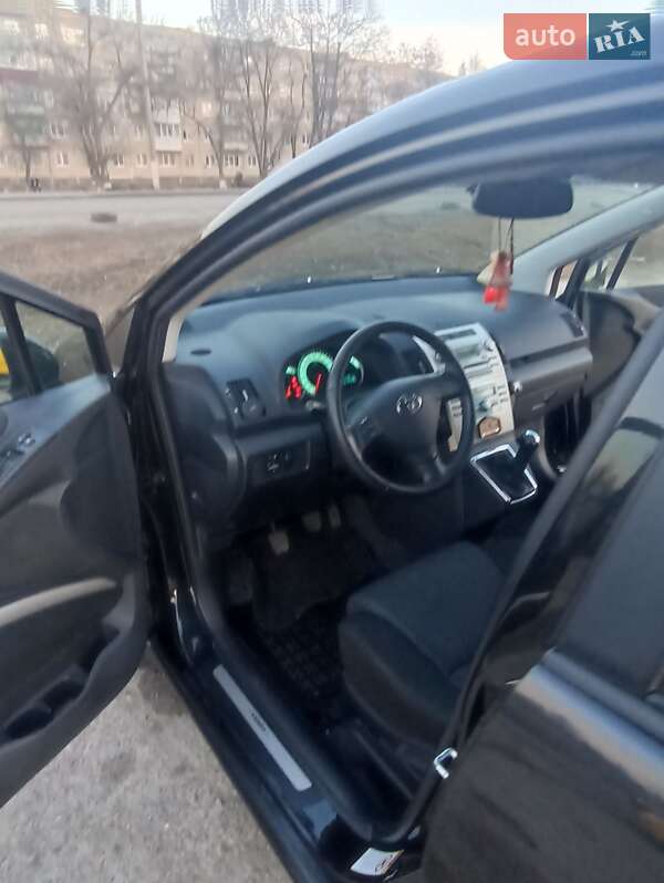 Мінівен Toyota Corolla Verso 2006 в Первомайську